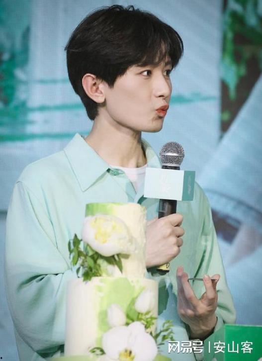 成毅生活爆料最新消息,揭秘明星私生活幕后故事  第3张